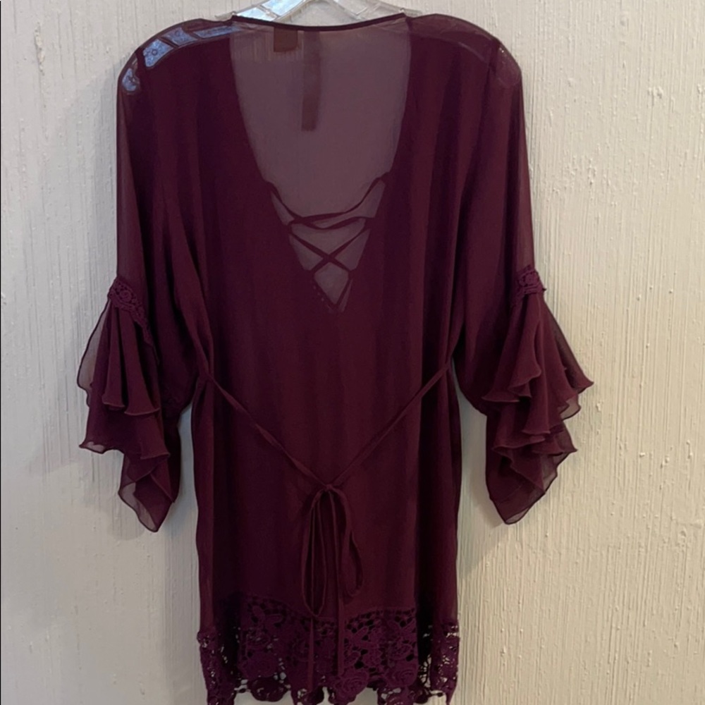 Beautiful Ruffle Top from Wilster. Size Large - Picture 3 of 5